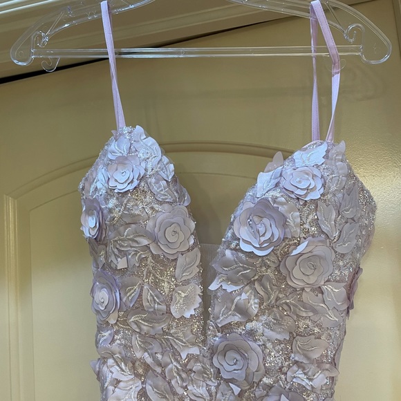 Jovani size 0 dress. It retails for $440 online. Lilac. Stunning! - Picture 2 of 11